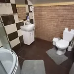 Feriehus між тростяном та рікою
