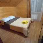 між тростяном та рікою Feriehus *