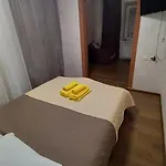 Feriehus між тростяном та рікою Slavske