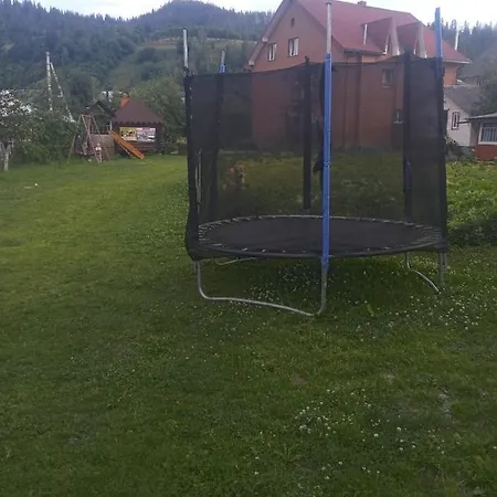 між тростяном та рікою Hébergement de vacances Slavsko