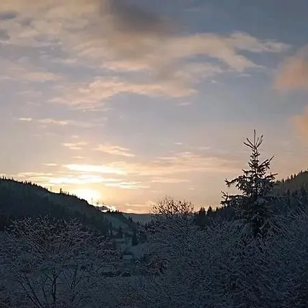 між тростяном та рікою Slavske