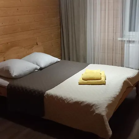 між тростяном та рікою * Славское