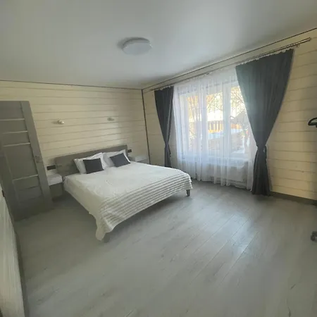 Prázdninový dům між тростяном та рікою Slavske