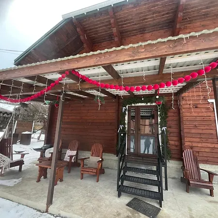 між тростяном та рікою *